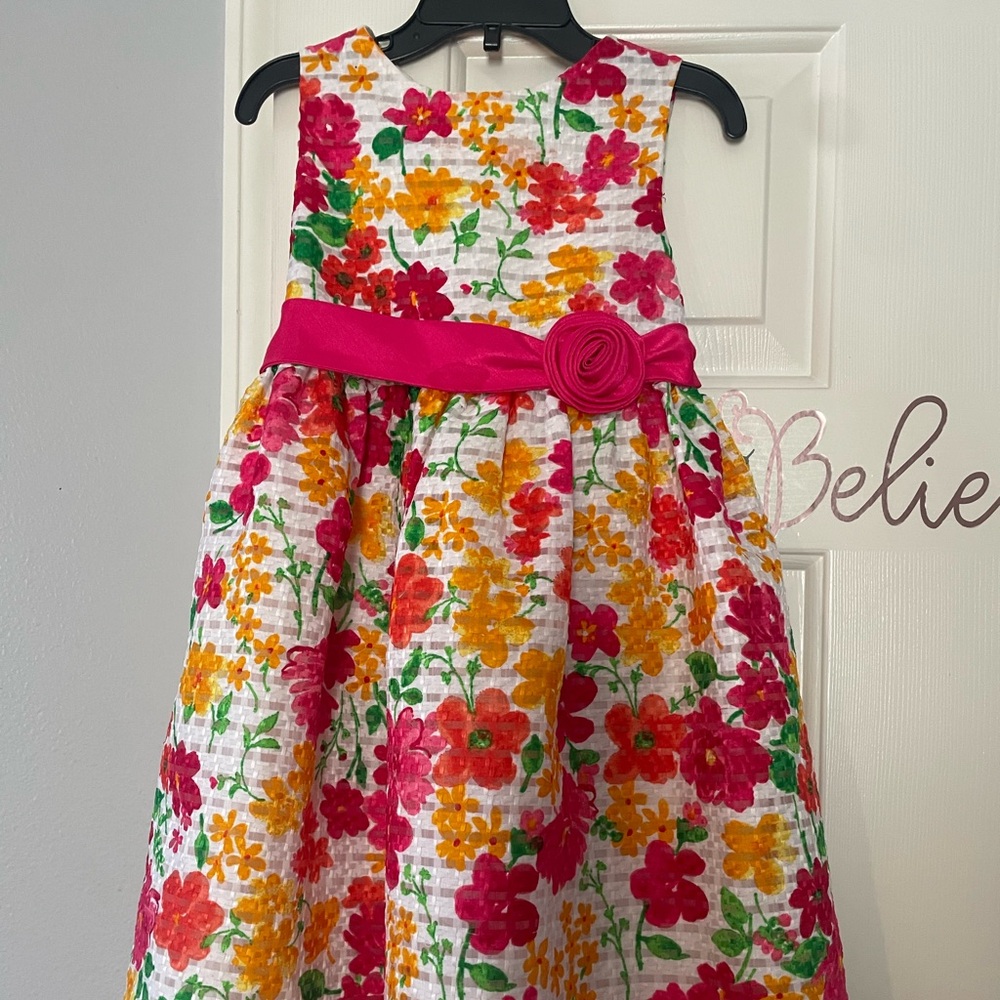 American Princess Girls Floral Short Sleeve Dress Size 5 with rosette bow